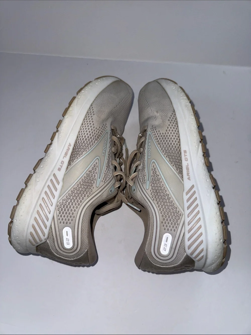 Brooks women’s Neutral Running Shoes wide D- Light Tan with Cream Accents